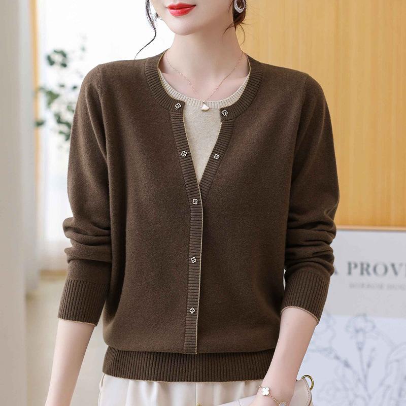 

Women s clothing autumn and winter new fake two-piece knitted sweater base loose retro temperament mother long-sleeved sweater One Size темно-коричневого