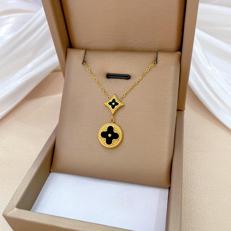 Rhombus Clover Temperament Personality Minimalist Furnace Real Gold Female Collarbone Necklace