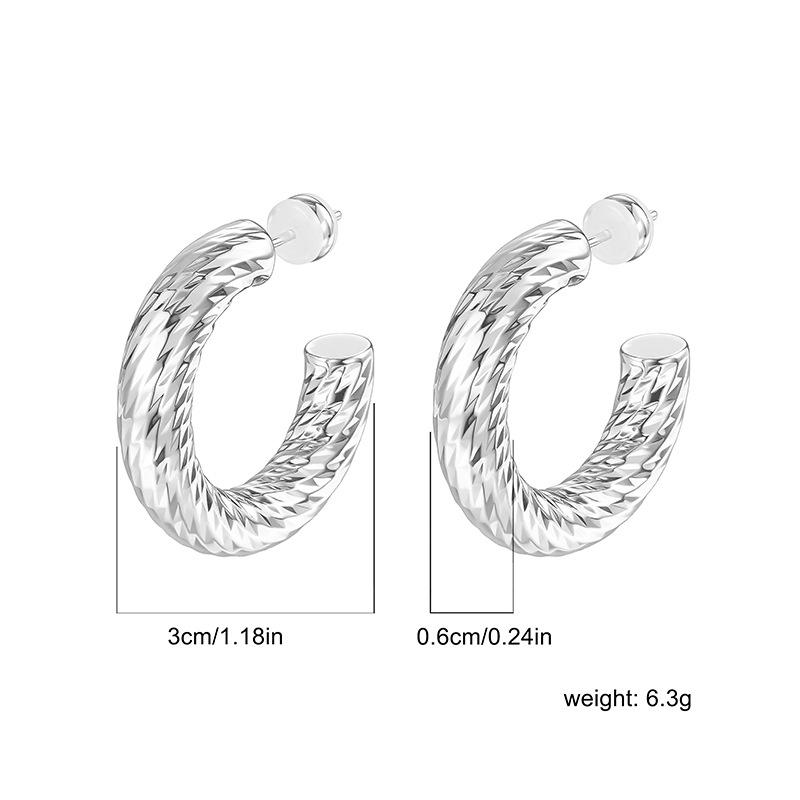 Women's Versatile Geometric Twist Copper Earrings - Fashionable, Non-Fading Brass Design for Everyday Wear