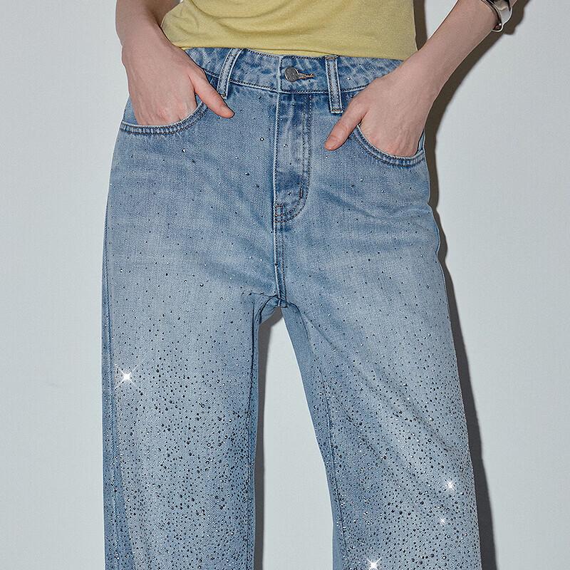 Damen Jeans mit Sternen-Verzierung, gerade, weiter Schnitt
