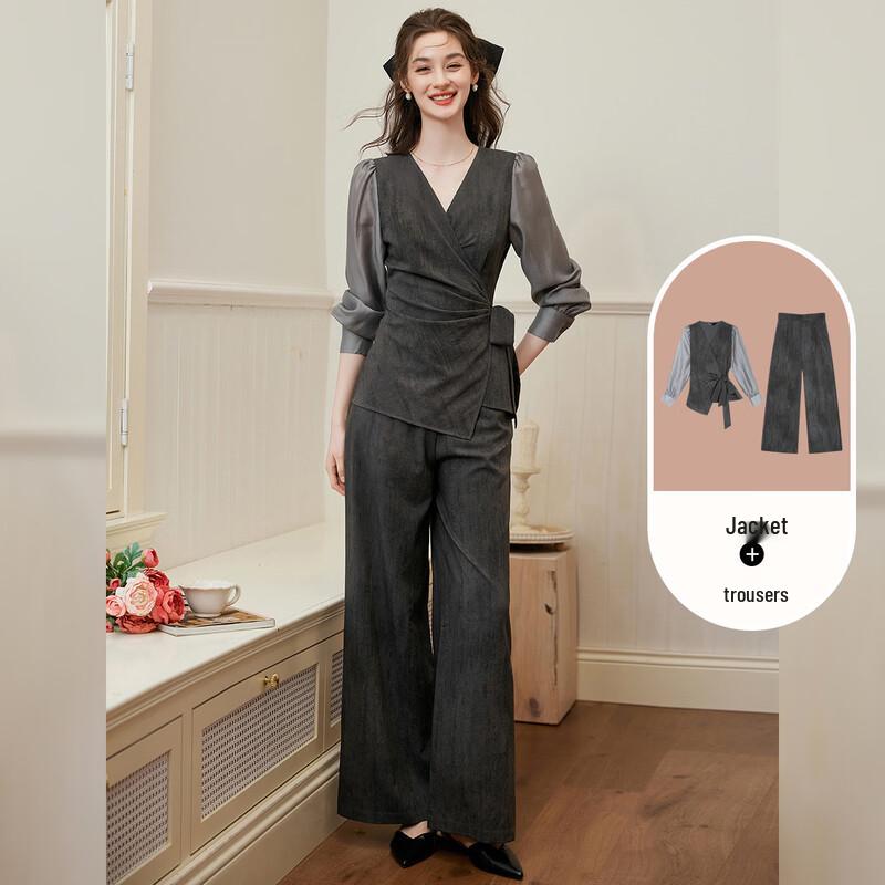 

Женский непринужденный комплект из двух предметов с V-образным вырезом L