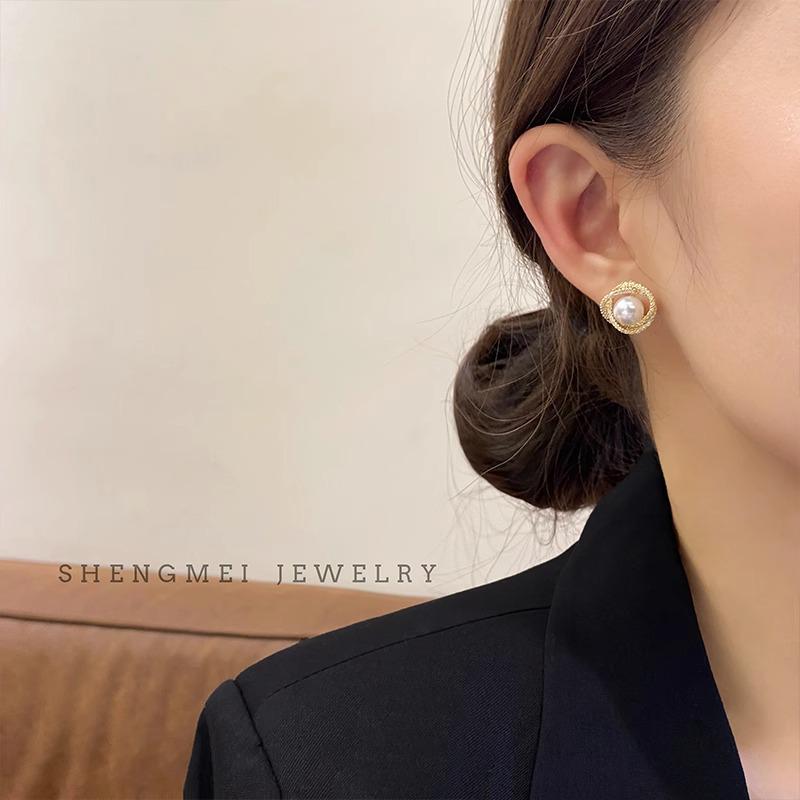 S925 Silver Pearl Stud Earrings - Women's Stylish 2023 Trend