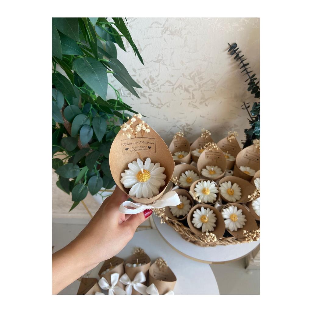 Mum Palace Personalized Wedding|engagement|promise Gift Daisy Scented Bouquet Candle - 15 Pieces