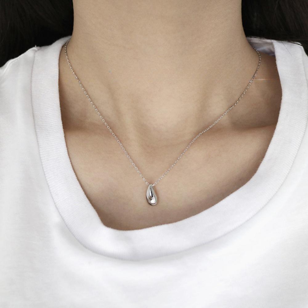 Pearl Butterfly Necklace Female Design Sense High Sense Does Not Fade Accessories Collarbone Chain Tide