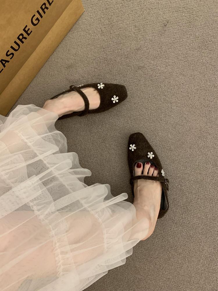 Inner height increase retro evening breeze temperament rhinestone word with Mao Mao single shoes women's shoes autumn and winter with skirts Mary