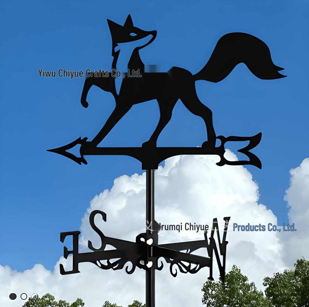 Weather Vane Ornament: Outdoor Wrought Iron Spray-Painted Roof Decoration Metal Craft