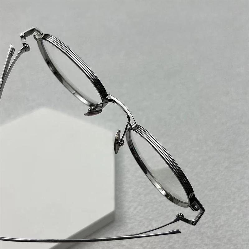 Cheap 2022 New Eyeglasses for Men Titanium Oval Frames Classical Designer Brand High Quality