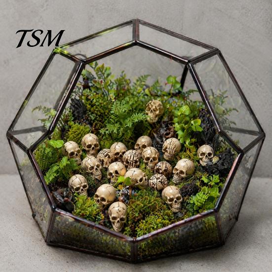 Small Resin Skull Crafts 20Pcs Creative Miniature Figurines, Cool Statues for Garden Bonsai Window Display Gothic Decor Decoration, Micro Landscapes