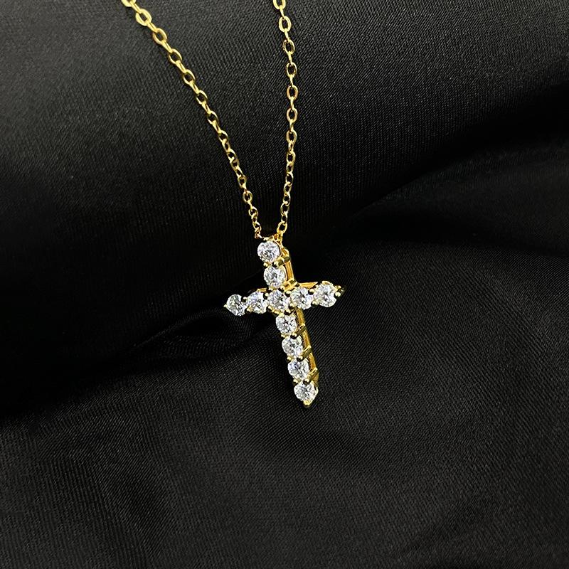 S925 Sterling Silver Cross Clavicle Necklace Women's Moissanite Pendant Clavicle Chain