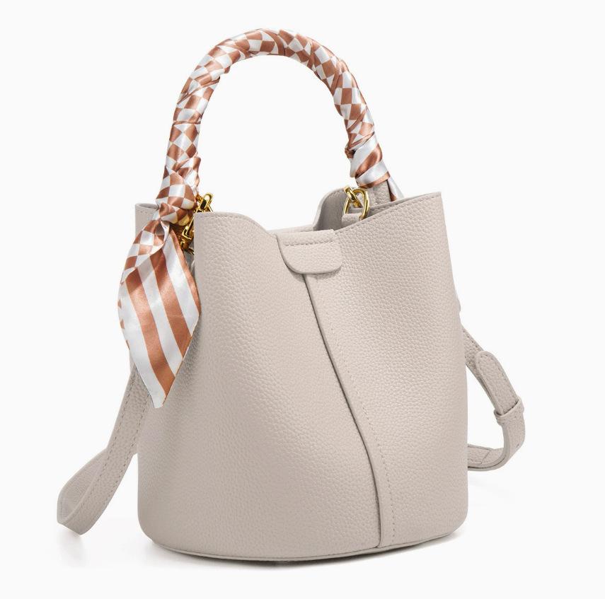 Send Gifts, Silk Scarves, New Mothers, Red Wedding Bags, Wedding Gifts For Brides, Handbags, Messenger Women'S Bags