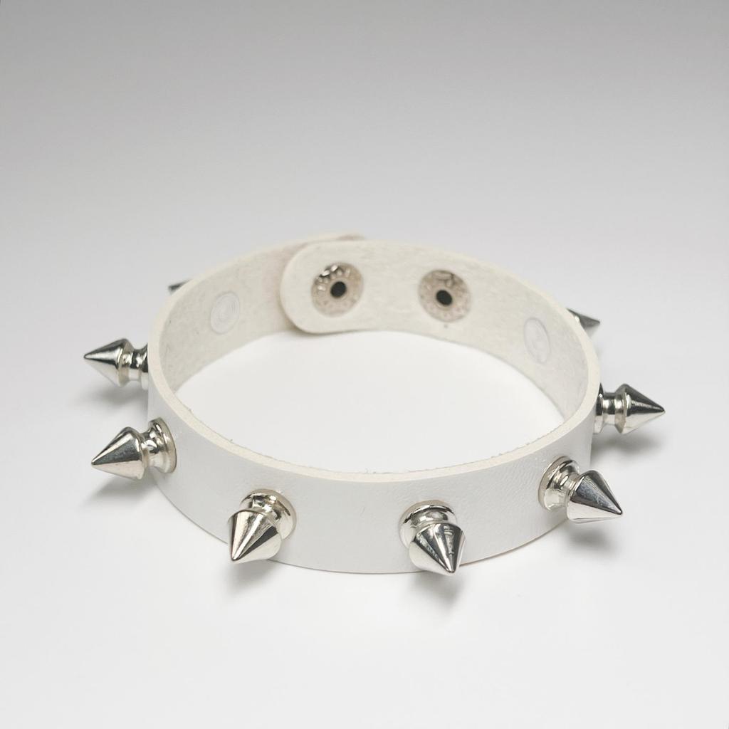 2026 Retro Punk Star Spikes Rivet Skull Studded Bracelet Black White Pu Leather Wristband Men Women Jewelry Gothic Accessories