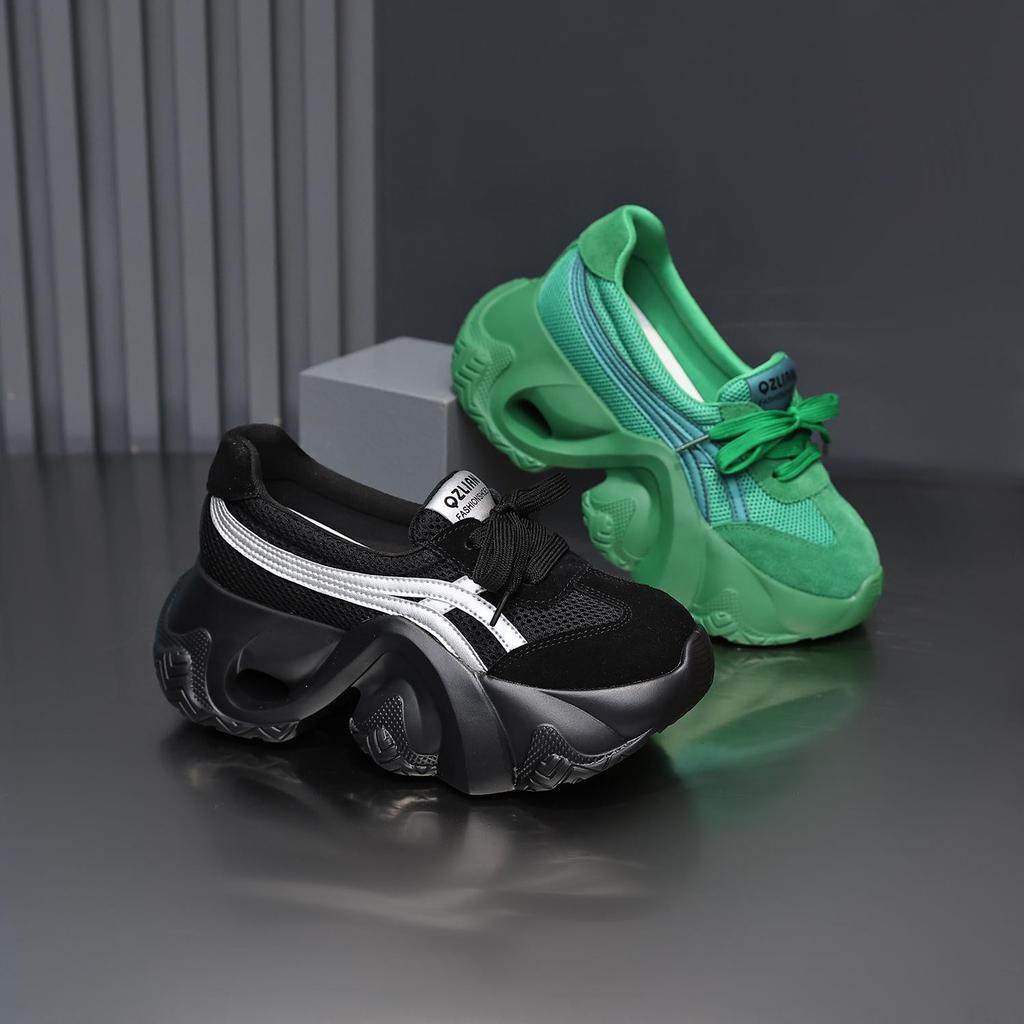 The New Spring and Autumn Women's Net Shoes Are Fashionable and Good-looking