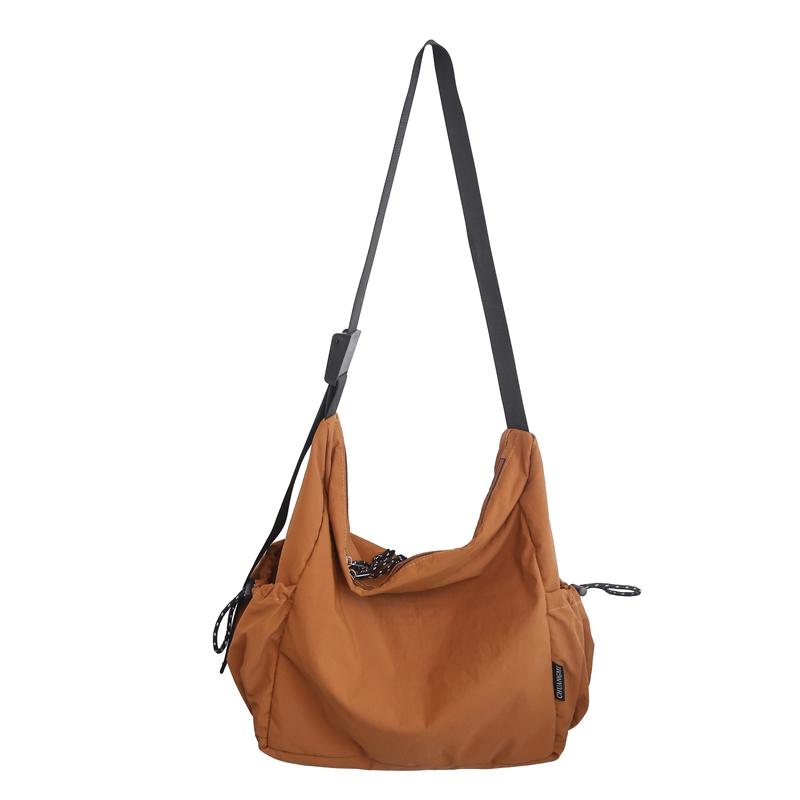 

Student Nylon Shoulder Bag Large Capacity Men And Women Crossbody Bag коричневый