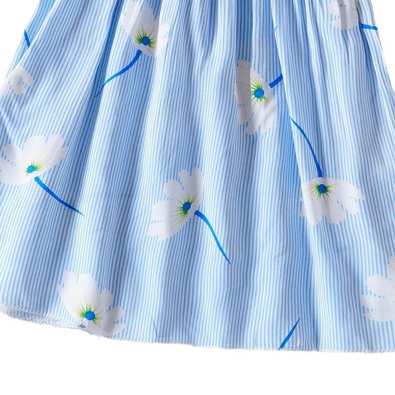 Sommerliches Mädchen-Smockkleid mit Blumenmuster und verstellbaren Trägern