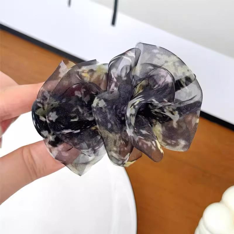 Elegant Pleated Chiffon Mesh Hair Clip with Wrinkled Claw Design Standard