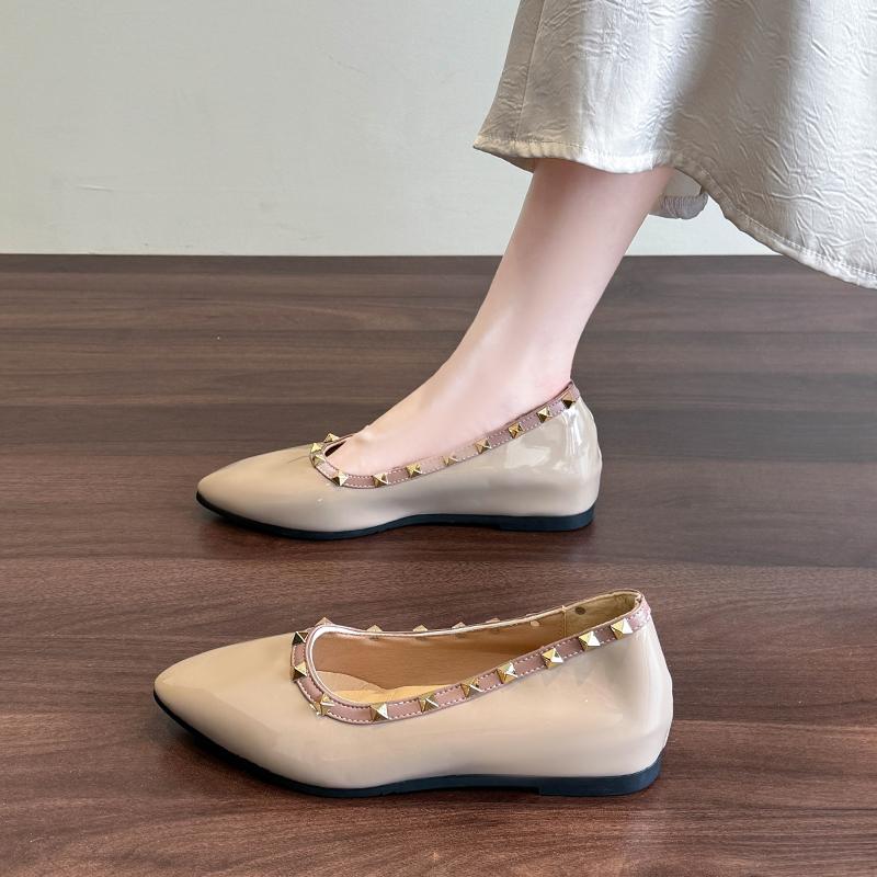 Fashion Heightened Inside 5 Cm Rivet Light Mouth Nude Pointed Toe Soft Patent Leather French Style Single Shoes for Women