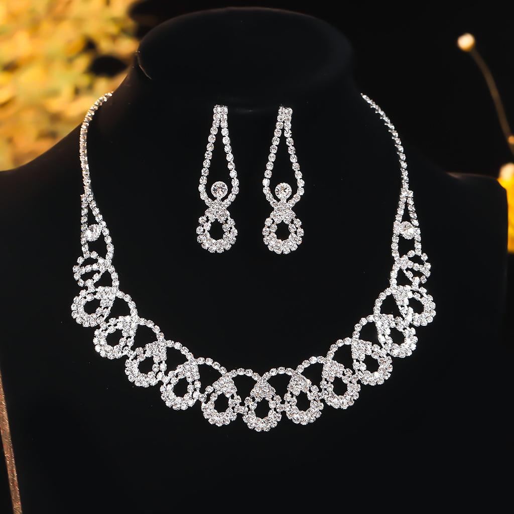 Premium Sense Shiny Rhinestone Necklace Earrings Set, Fashion Versatile Cover Earrings Two-piece Set