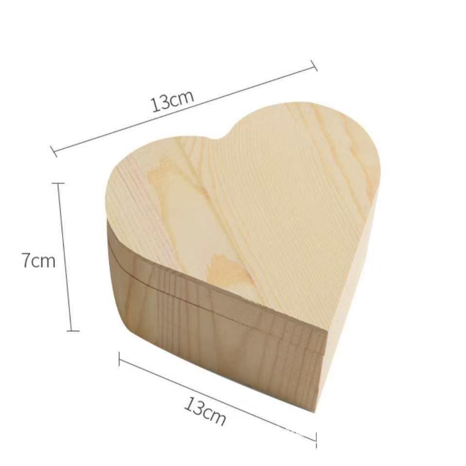 A disposizione: Scatola Regalo Esagonale in Legno di Pino e Bauletto Arcuato a Forma di Cuore Scatola Porta Gioielli