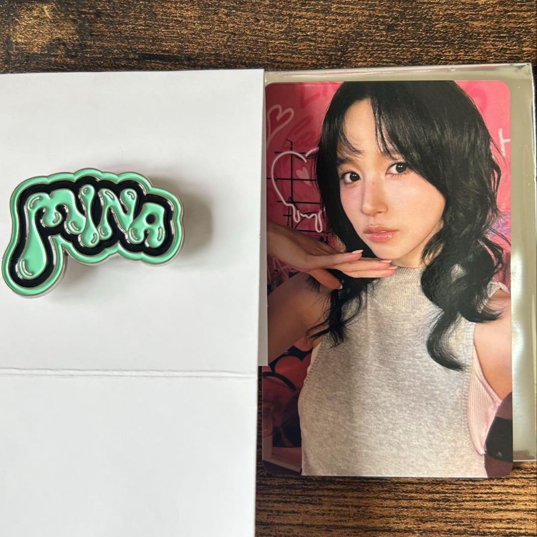 

[Б/У] Бонусный значок Мина, набор