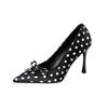 2026 Damen Neue Spitz zulaufende Einzel-Schuhe Seidenobermaterial Polka Dot Bequem flach dünn hohe Absätze Übergröße Mode Damen Pumps