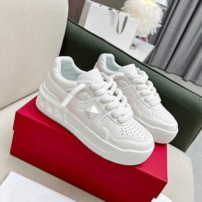 Mode Luxe en trendy kleine witte schoenen heren laatste dikke zool verhoogde ademendheid casual board schoenen lichtgewicht sportschoenen