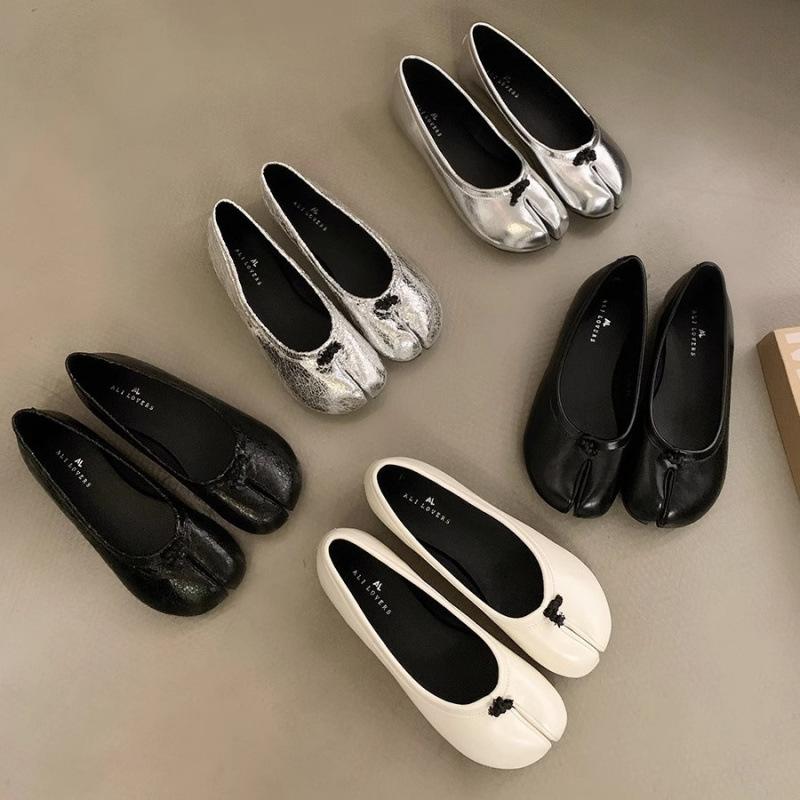 Sheepskin soft-soled pig's trotters split-toed shoes women's genuine leather shallow-mouth flat-soled single shoes are not tired of feet, fairy wind