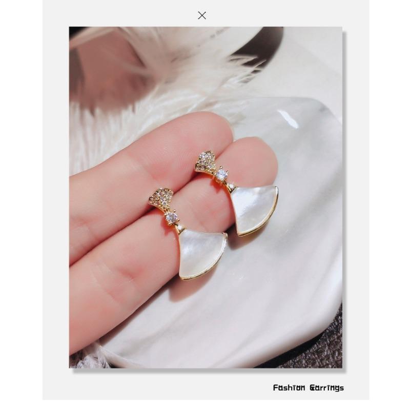 Korean Style Shell Fan Shape Earrings Fashion Simple Elegant Jewelry