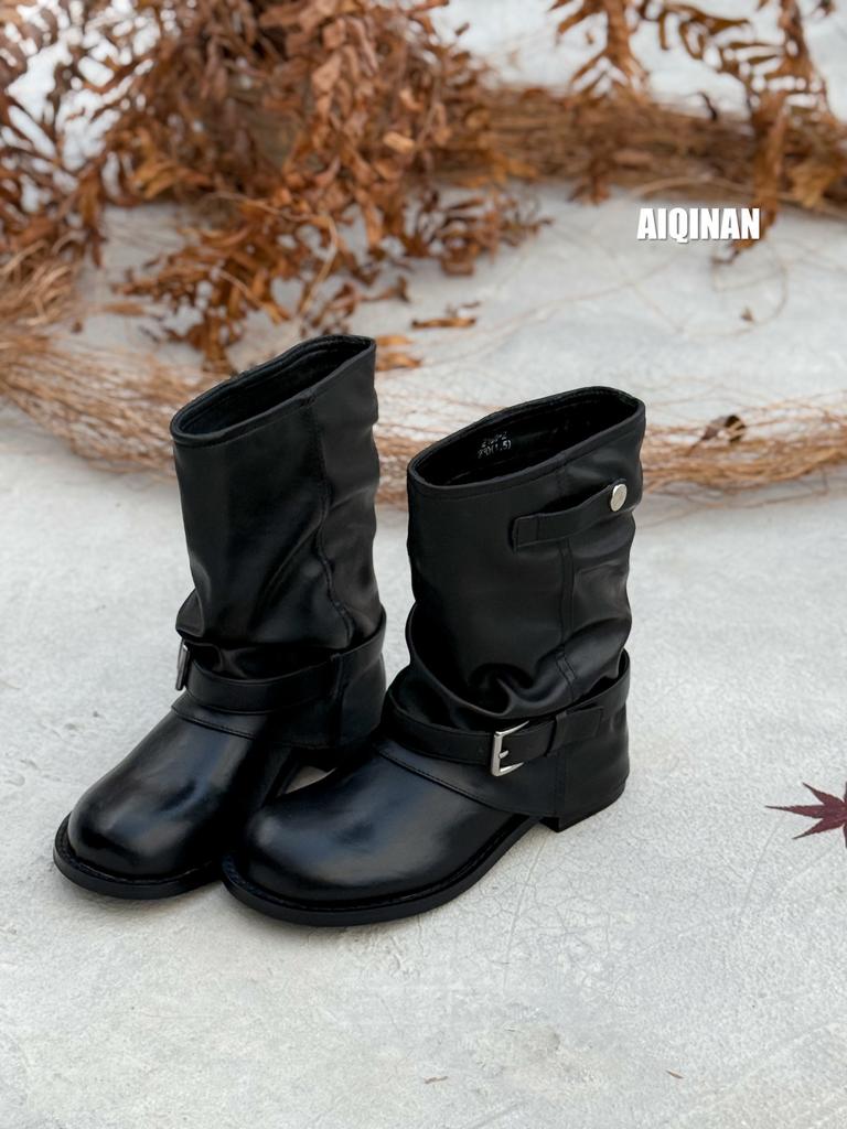 Leather denim pile boots women's 2025 new pleated black round head retro short boots thick heel spice girl knight boots