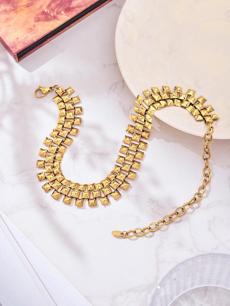 European-American Luxe Three-Row Rivet Necklace & Bracelet Set - Durable, Stainless Steel, Trendy Jewelry.