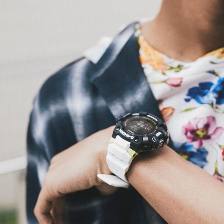 Casio G-Squad Serie G-Shock Modische Uhr Stoßfest Wasserdicht Solar Quarzwerk Harzarmband Herrenuhren Schwarz GBD-H1000-1A7JR