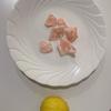 Elegant White Ceramic Sunflower Plate for Hot and Cold Dishes