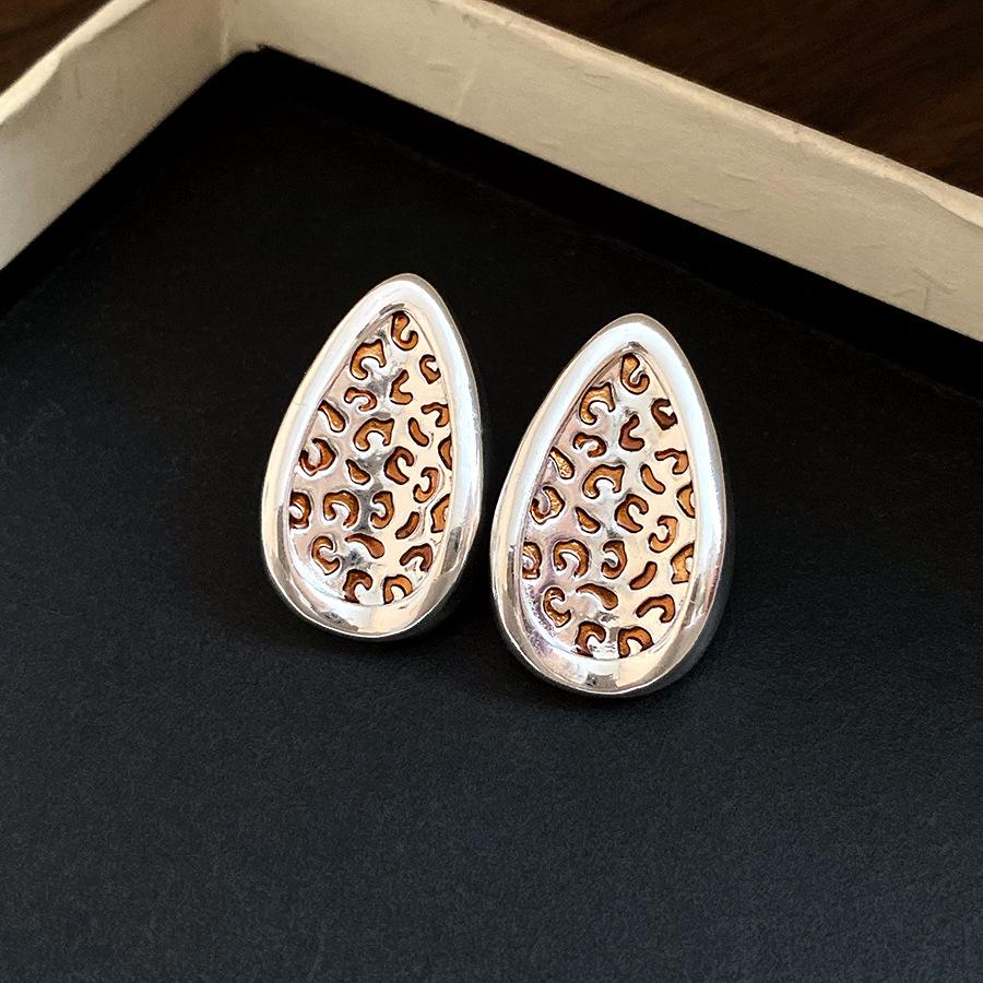 18 Karat Vergoldete Ohrstecker mit Leopardenmuster-Herz - Luxuriöse Retro-Stecker für Damen