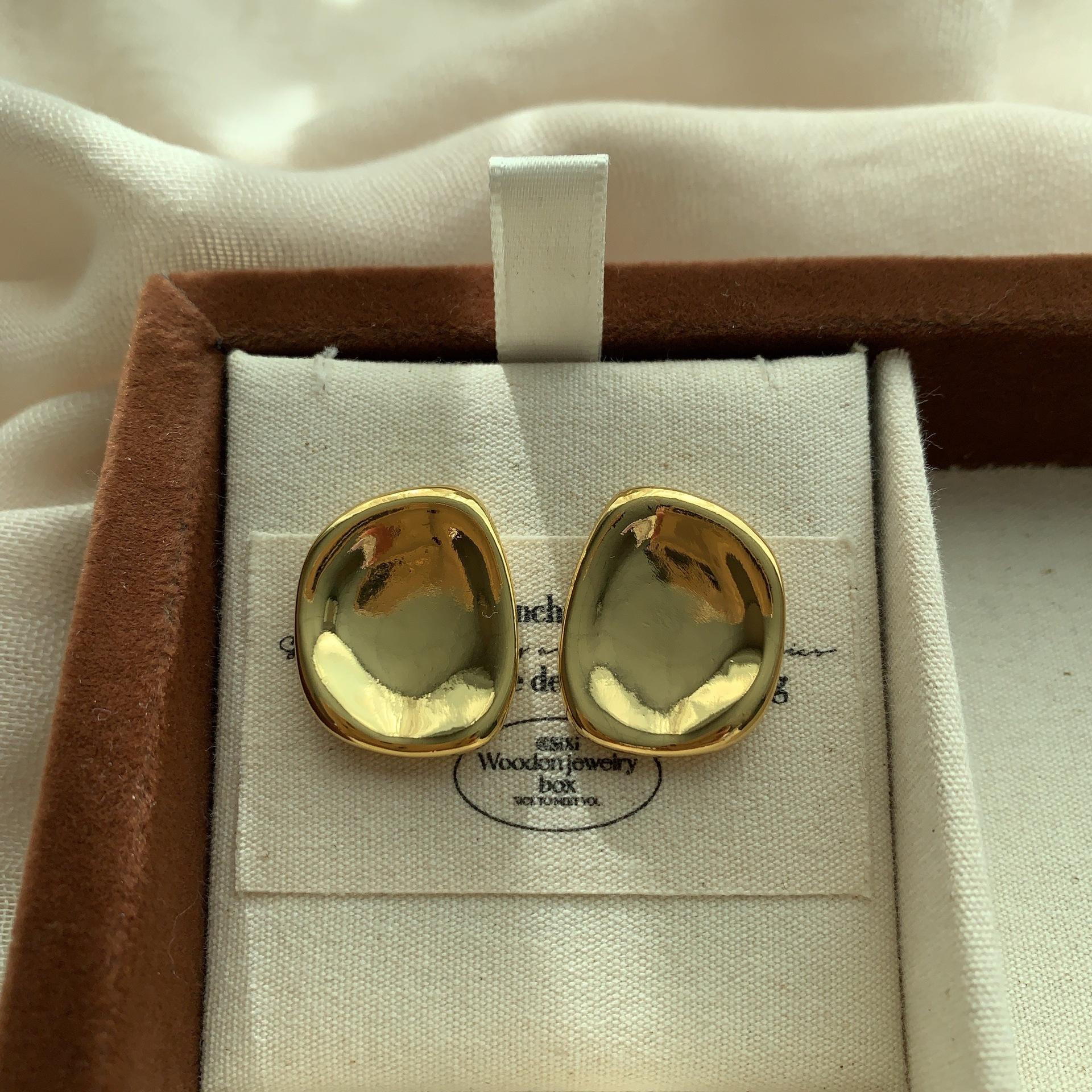 

Light Luxury Shining Inlaid Orange Zircon Stud Earrings Light Luxury Temperament Romantic Ring Stud Earrings Necklace Set Fashion Versatile