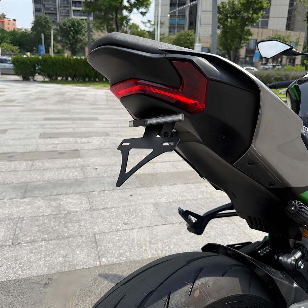 Compatible with Z900 2025 Z900 License Plate Holder with LED Turn Light Short Tail Motorcycle Integrated License Plate Holder Turn Signal Fender