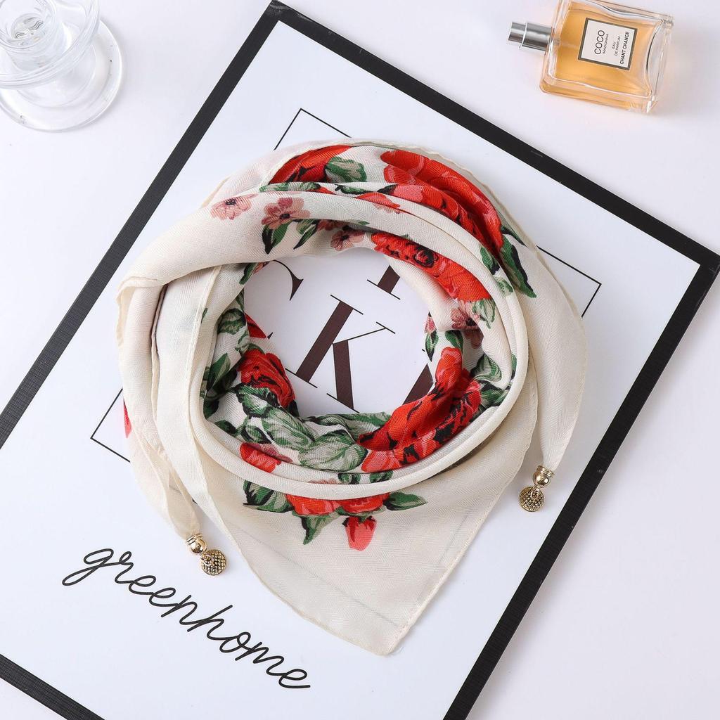 Herbst/Winter Seidenschal im Western-Stil mit koreanischem magnetischem Goldkugel-Akzent