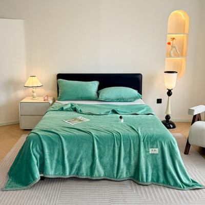 Linge de lit – Plaids et couvertures