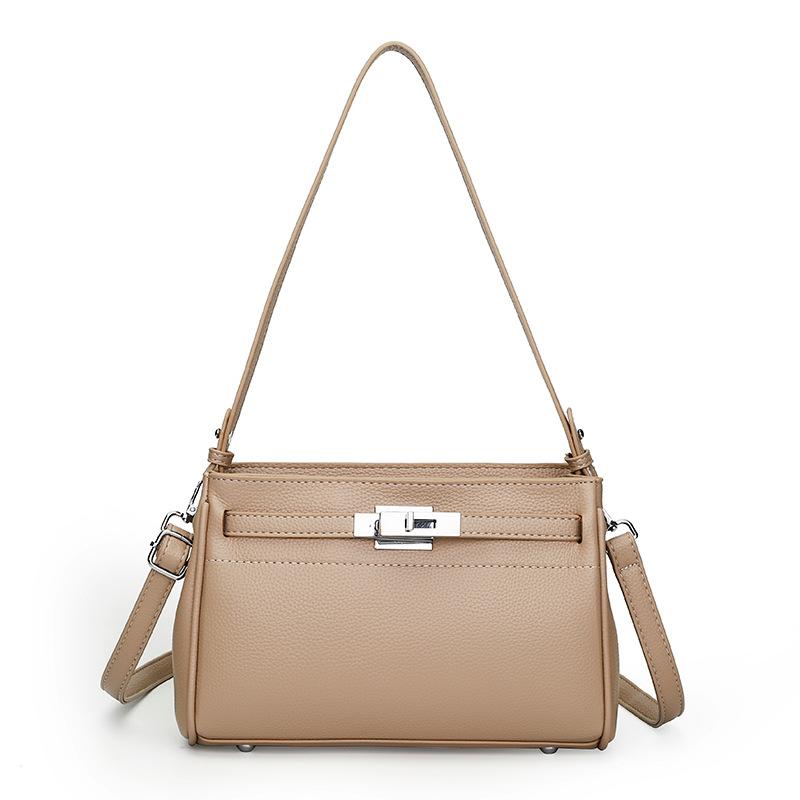 Women's Bag Shoulder Bag Women's New Fashionable and Simple Commuter Armpit Bag Can Cross the Small Square Bag