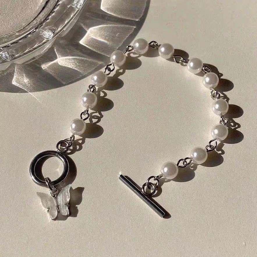 Trendy Cat Bracelet: Sweet & Cool Sandalwood Jewelry for Women