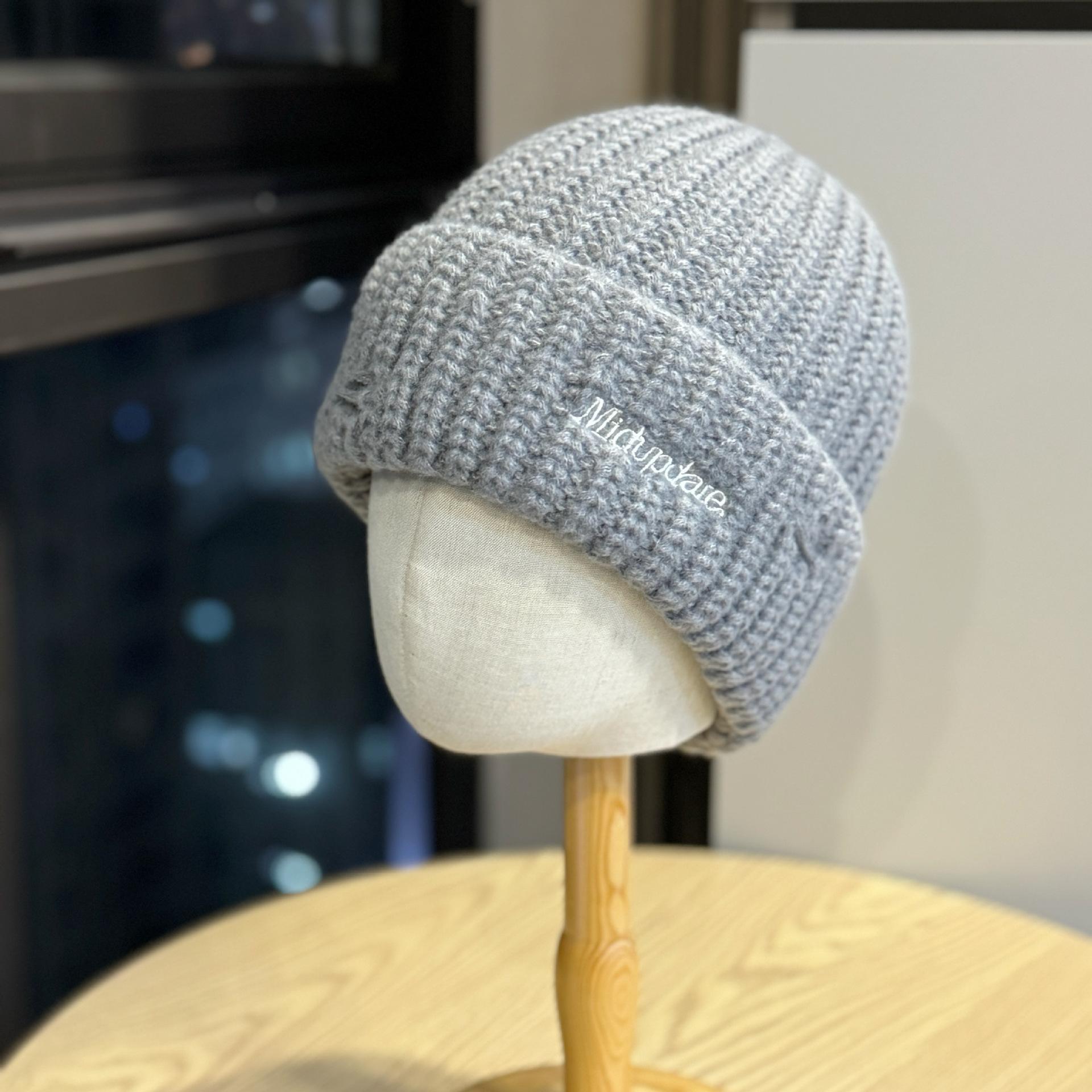 

Japanese-style distressed vintage warm thick knitted hat for women, new Korean version casual workwear heavy pullover beanie, trendy Adult54-60Average Size сірий колір