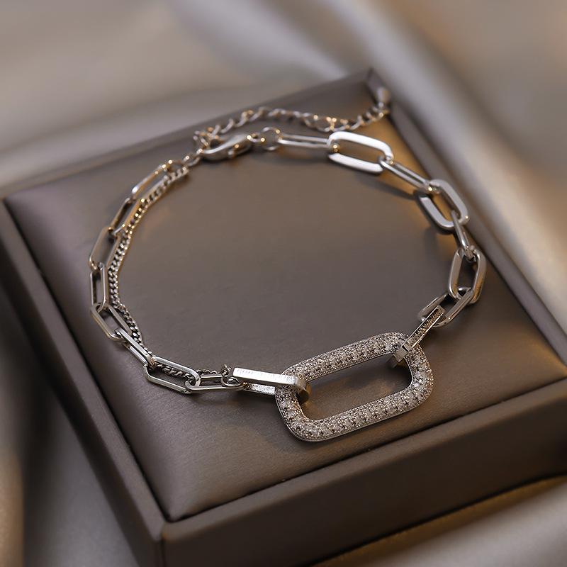 Retro Geometric Inlaid Diamond Bracelet: Korean Fashion Chain for Trendy Internet Celebrities