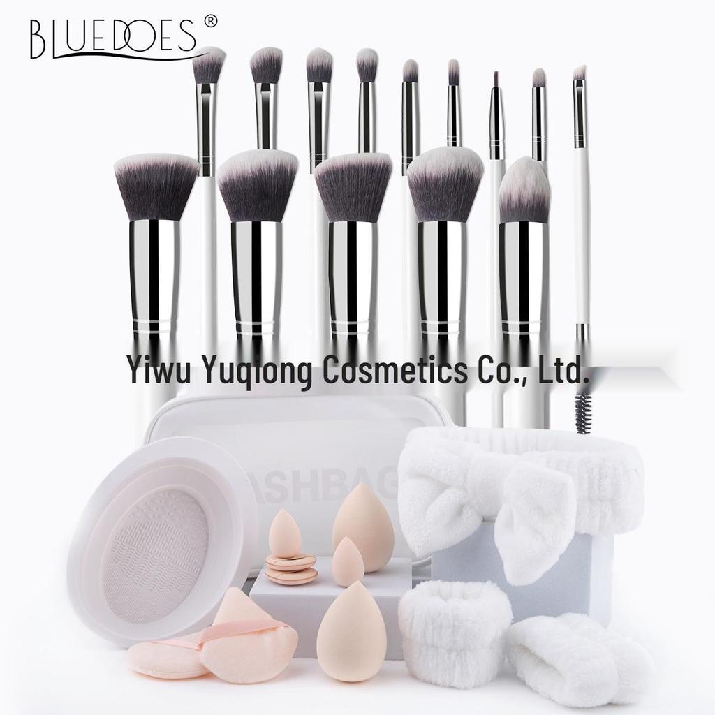 33-Piece Makeup Brush Set with Super Soft Beauty Sponge and Eyeshadow & Foundation Brushes