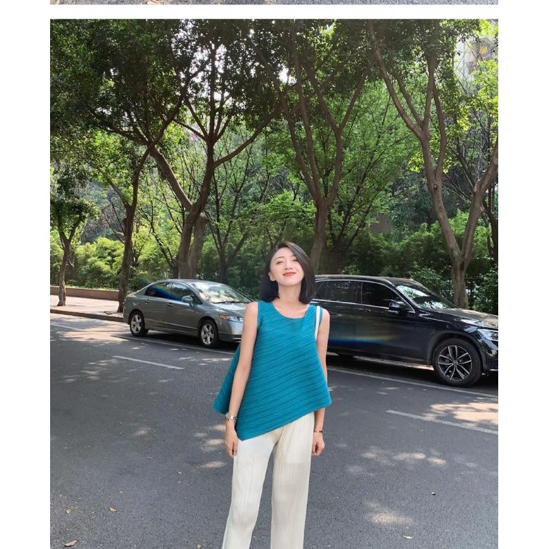 

2025 Elegant Miyake Sleeveless Top & Pleated Tassel Midi Skirt Set for Women One Size