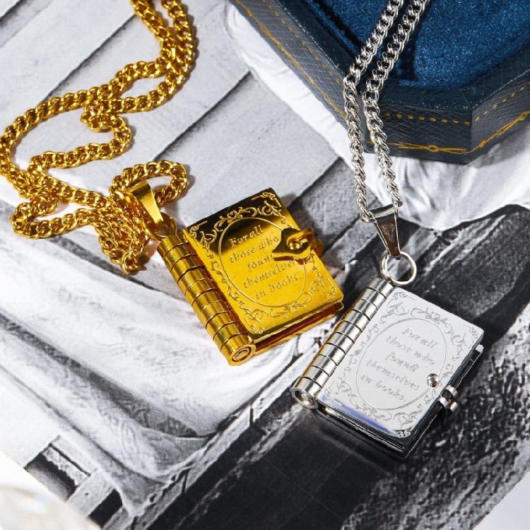 Beautifully Crafted Pendant Necklace Fashionable Neckchain Accessory for Women