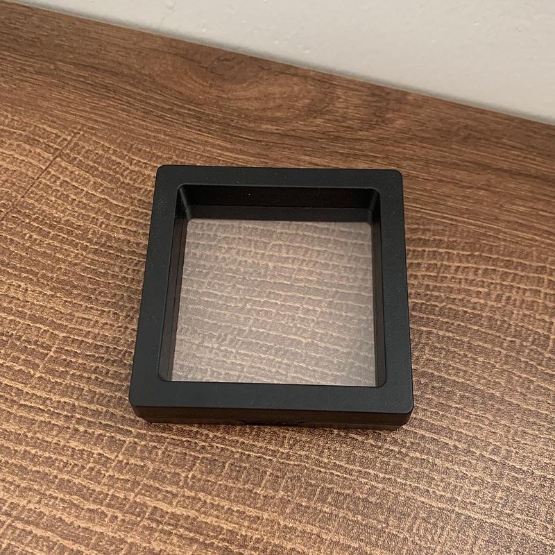 

Рекомендованная Оуян Наной шкатулка для хранения украшений: надежная, не деформирующаяся конструкция для серег, ожерелий и колец.