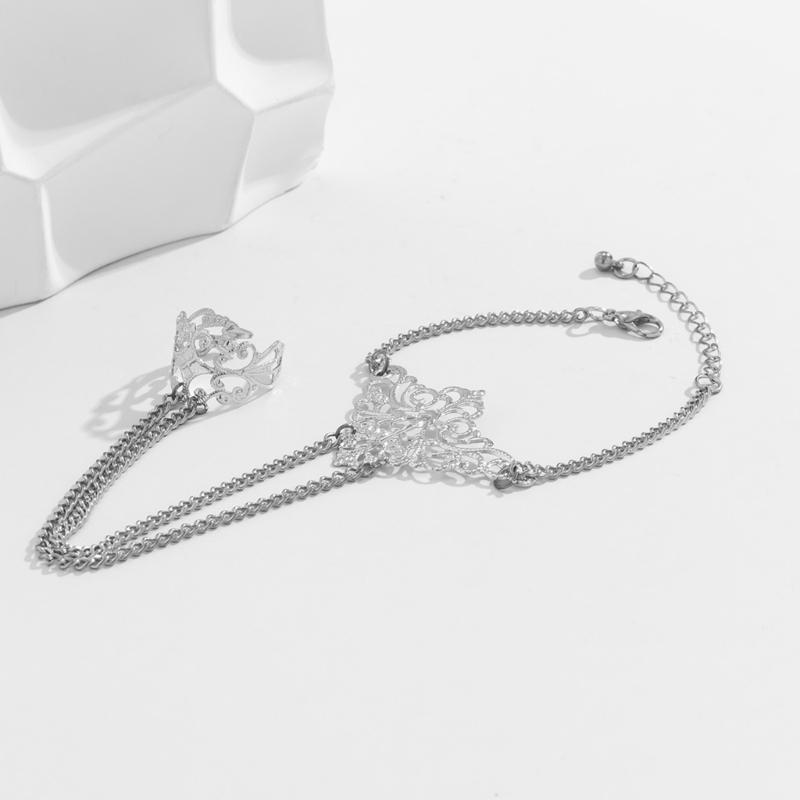 Punk Chain Link Wrist and Fingers Bracelets for Women Gothic Charm Hand Chains Jewelry Fashion Bracelets Accessories