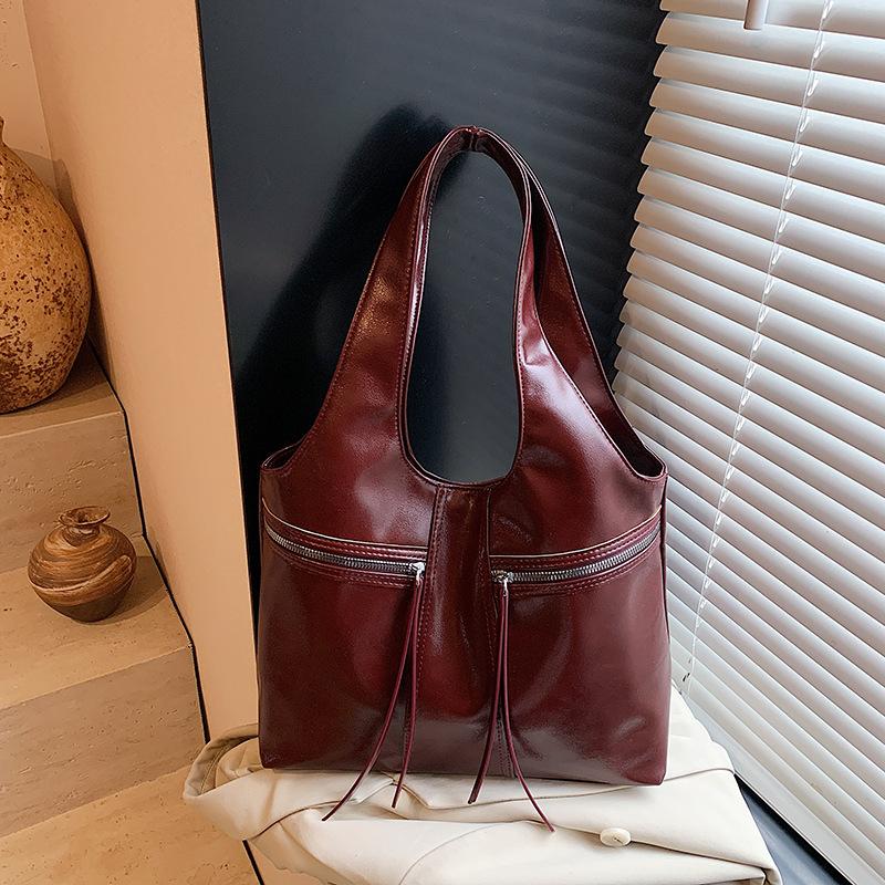 Niche Retro Large-capacity Bag Women's New High-end Texture Shoulder Underarm Bag Commuter Tote Bag