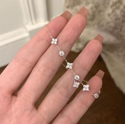 Korean Fashion Four-Leaf Clover Diamond Bracelet - Elegant, Versatile Jewelry Gift for Women