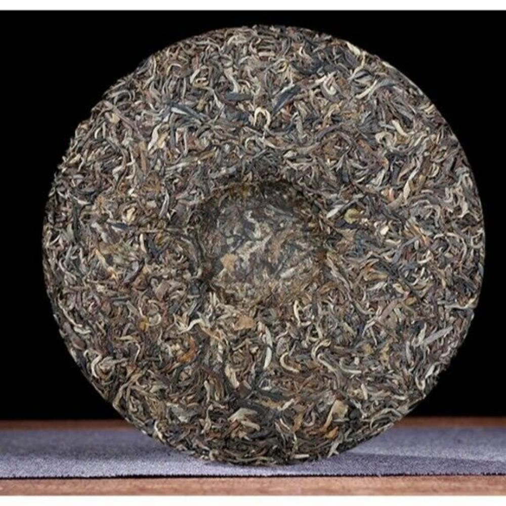 Yunnan Menghai Pu - Erh Raw Tea Yi Wu Brown Mountain Big Tree 357g Cake