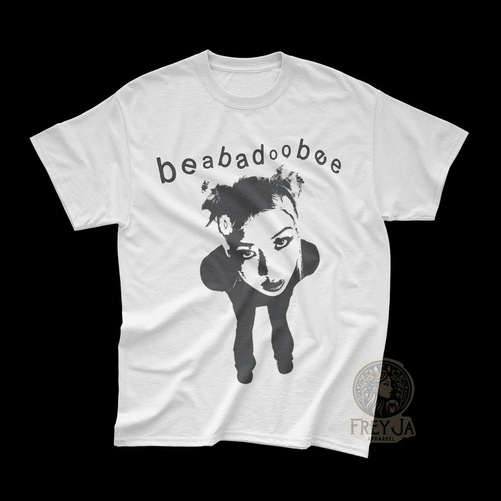 T-Shirt Esclusiva Beabadoobee - Merchandising Unisex Artista Musicale - Regalo Stampato Musica Indie - Maglietta Album Beatopia