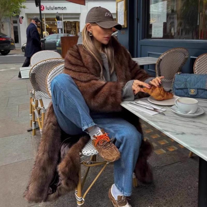 

Autumn and winter thickened imitation fur jacket women s leisure extended fox fur coat loose large size wind fur coat XXL темно-коричневого кольору
